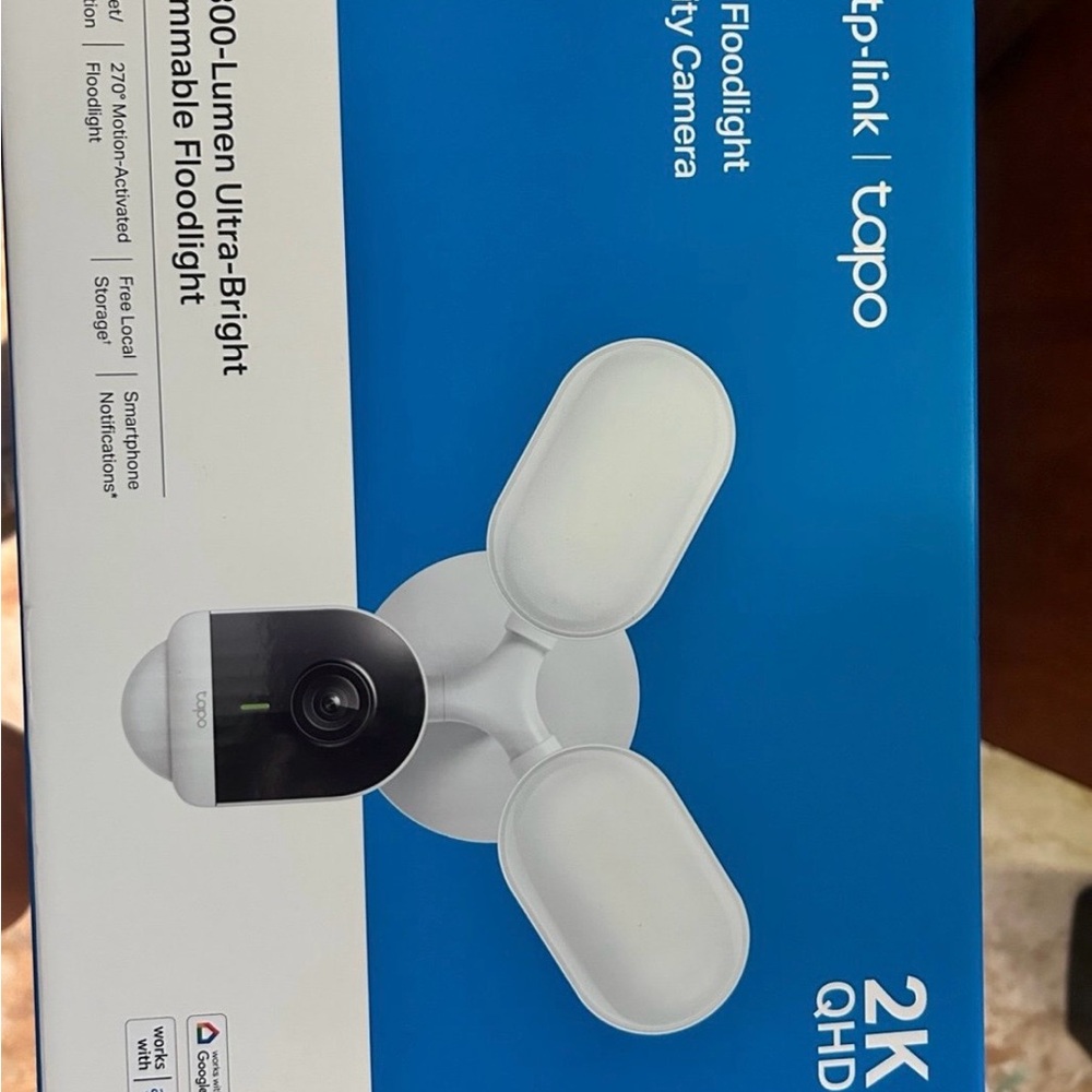 TP-Link Tapo White Security Camera with Floodlight